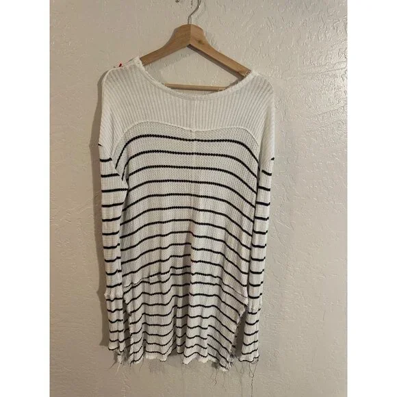 Free People Oversized Black & White Striped Sunset Park Thermal Sweater Tunic - Picture 12 of 12